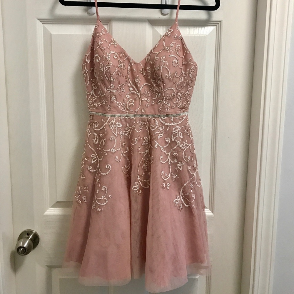 NWT Le Chateau blush short party/prom dress